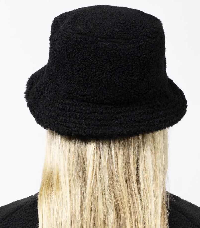 Eivy Full Moon Sherpa Hat Black