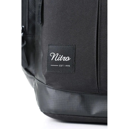 Nitro Daypacker 32L Rucksack mit 15 Zoll Laptopfach Tough Black
