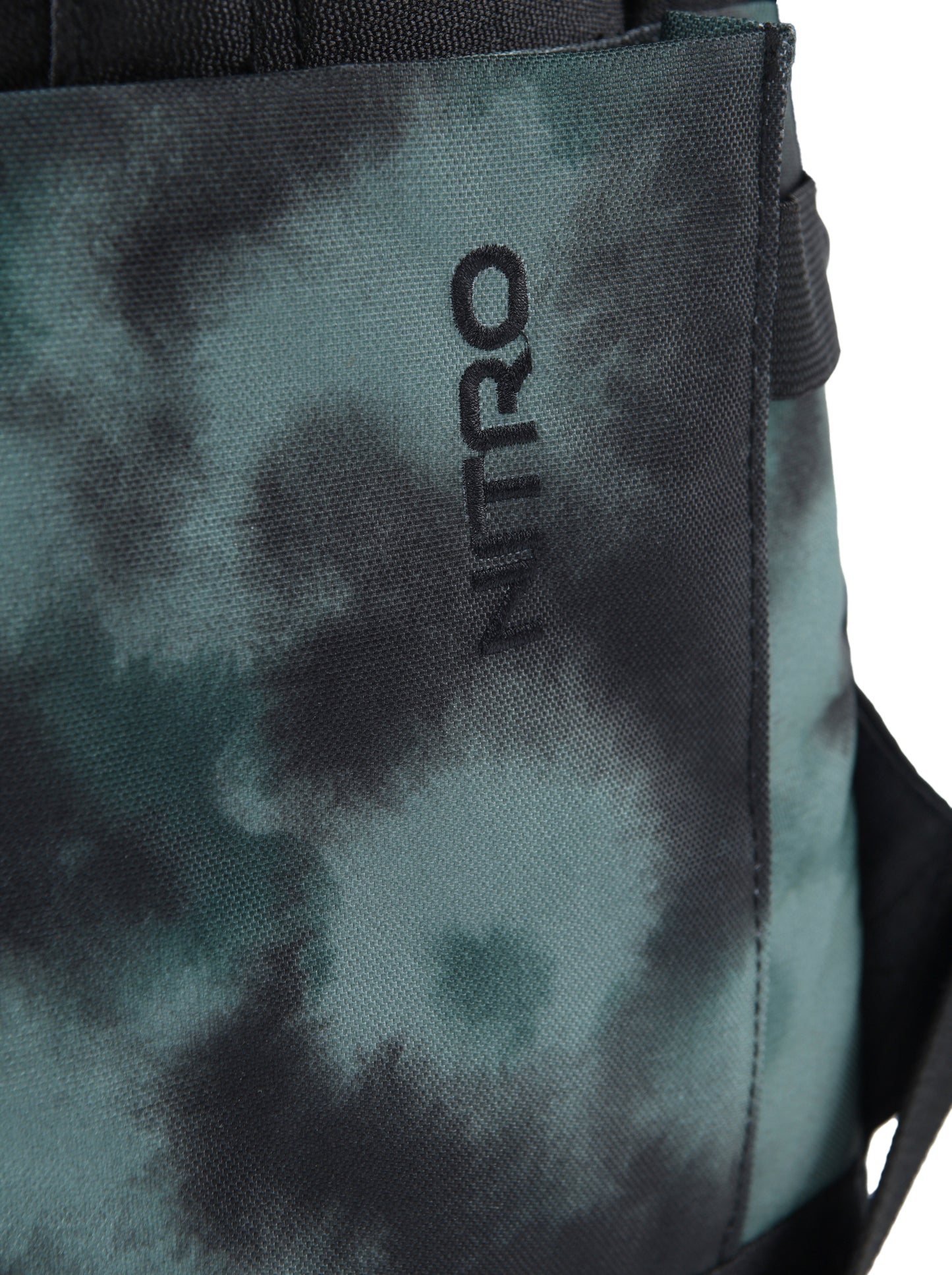 Nitro Urban Plus 28L Rucksack mit 15 Zoll Laptopfach Farbe Reef Break