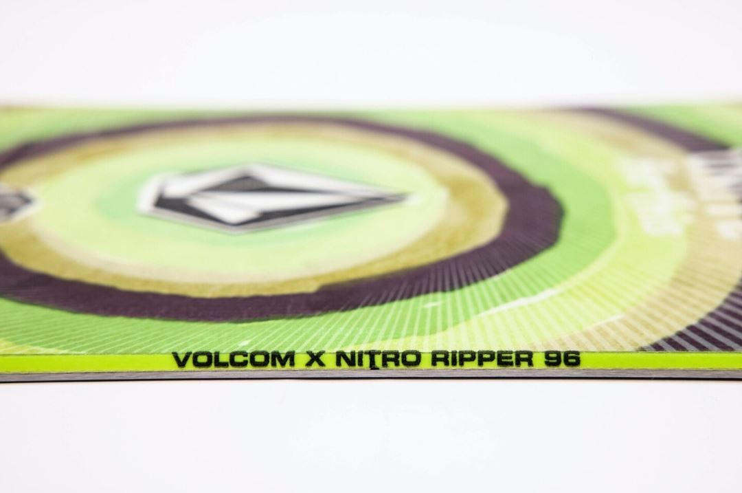 Nitro RIPPER YOUTH X VOLCOM Snowboard Jugendliche 23 All-Mountain Freestyle Board