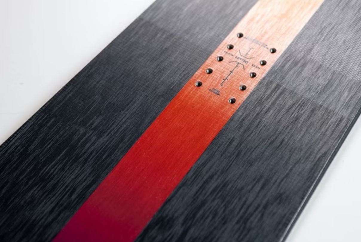 Nitro TEAM 24 Snowboard Mens All-Mountain Freestyle Performance