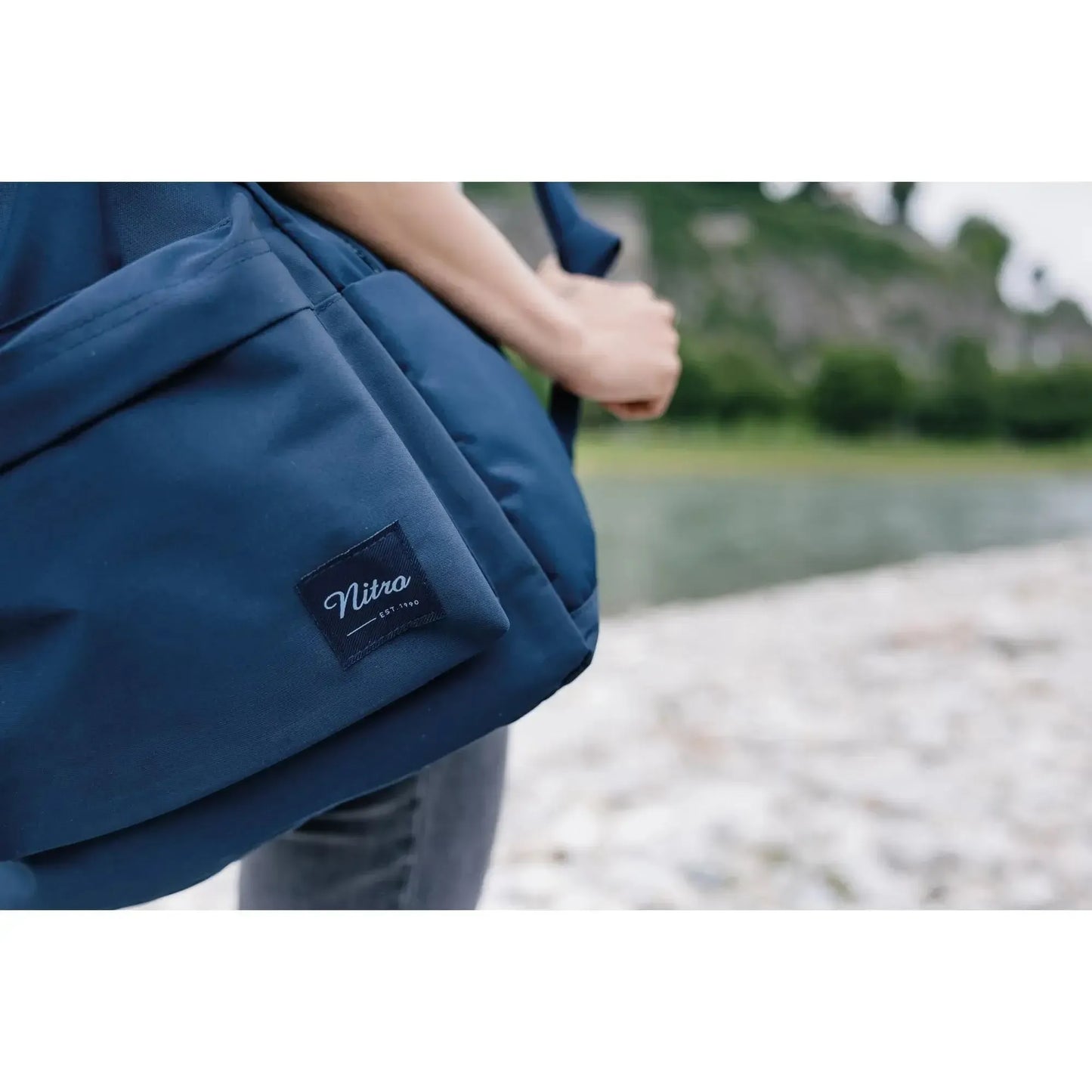 Nitro Urban Plus 28L Rucksack mit 15 Zoll Laptopfach Nightsky
