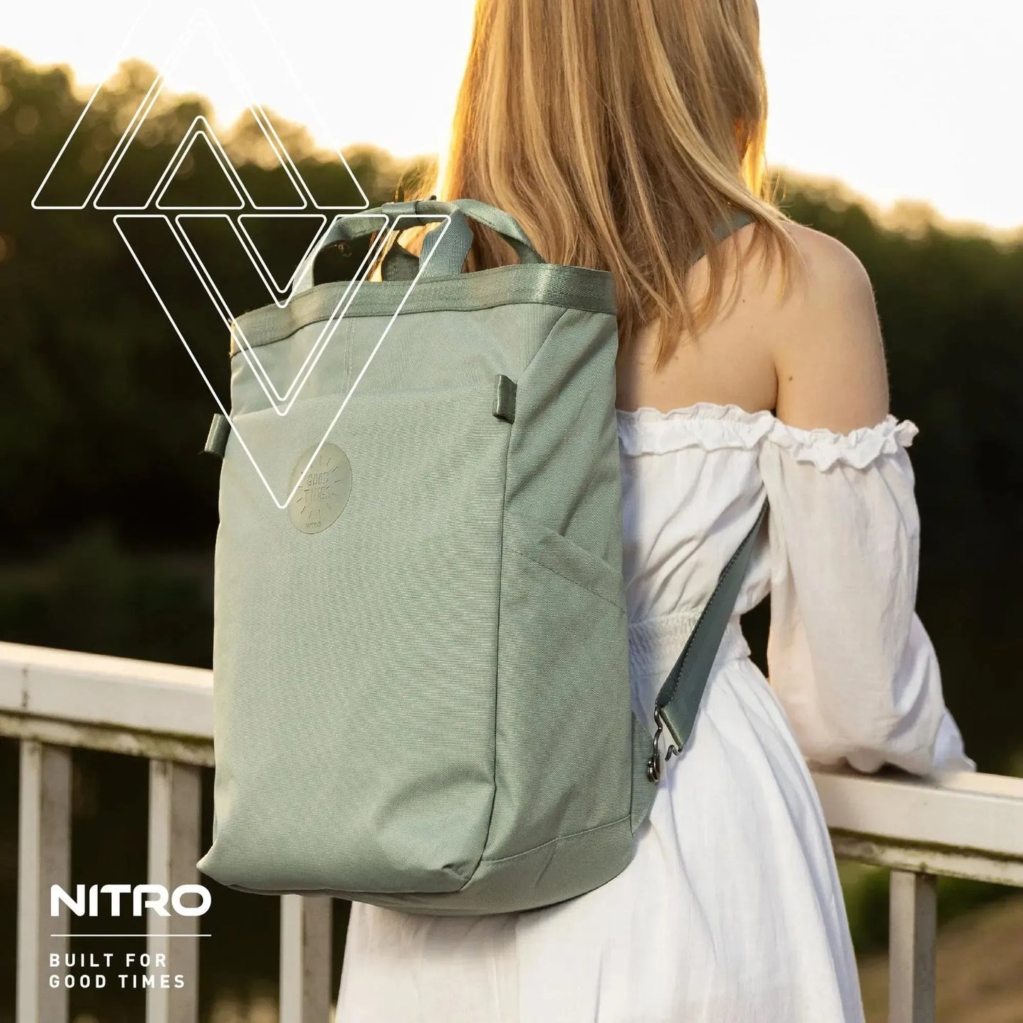 Nitro Mojo 16L Rucksack Tasche Pln (Peace Love Nitro)