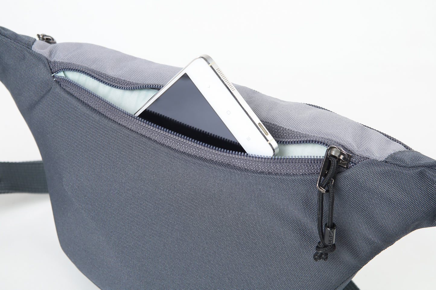 Nitro Hip Bag 2L Hüfttasche / Bauchtasche GRAPHITE / Grau