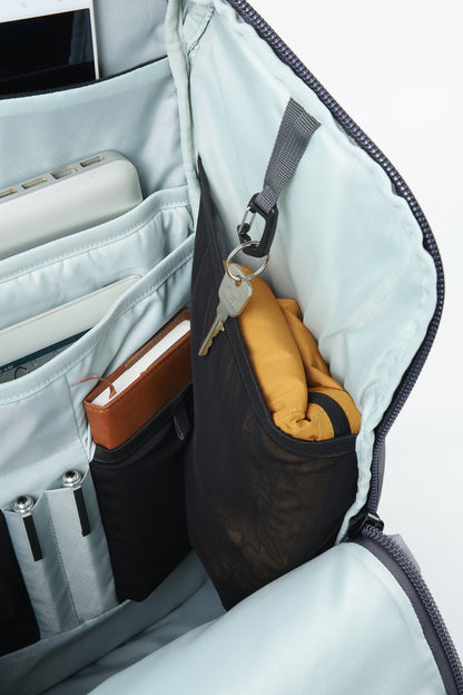 Nitro  Nikuro Traveler 32 L  Rucksack mit 17 Zoll Laptopfach GRAPHITE (Grau)