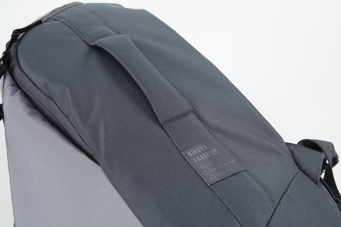 Nitro  Nikuro Traveler 32 L  Rucksack mit 17 Zoll Laptopfach GRAPHITE (Grau)