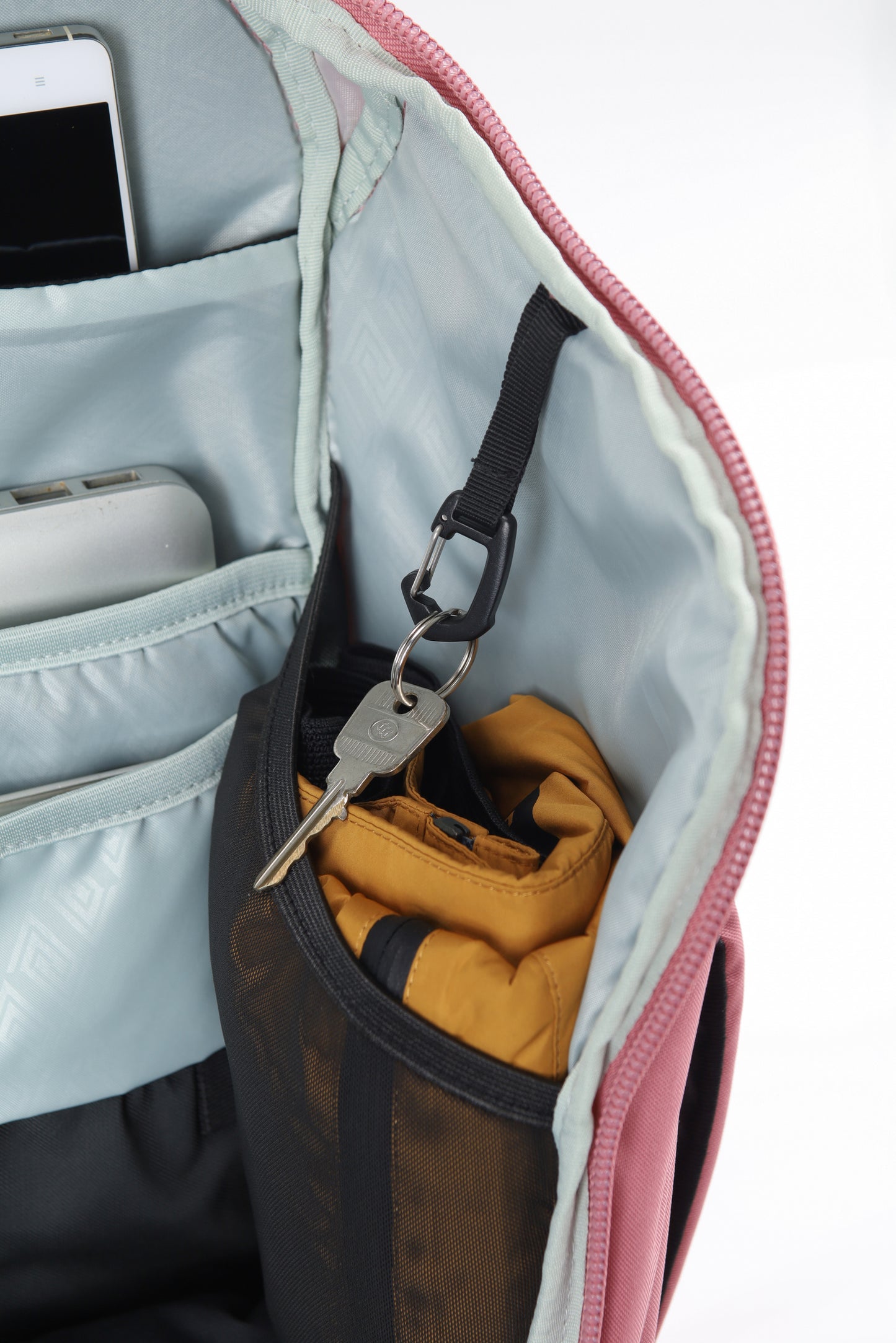 Nitro Nikuro Traveler 32 L Rucksack mit 17 Zoll Laptopfach WOODROSE