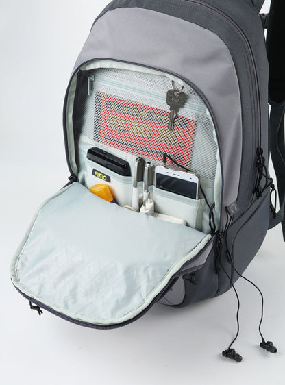 Nitro Stas 29L Rucksack mit 15 Zoll Laptopfach GRAPHITE (Grau)