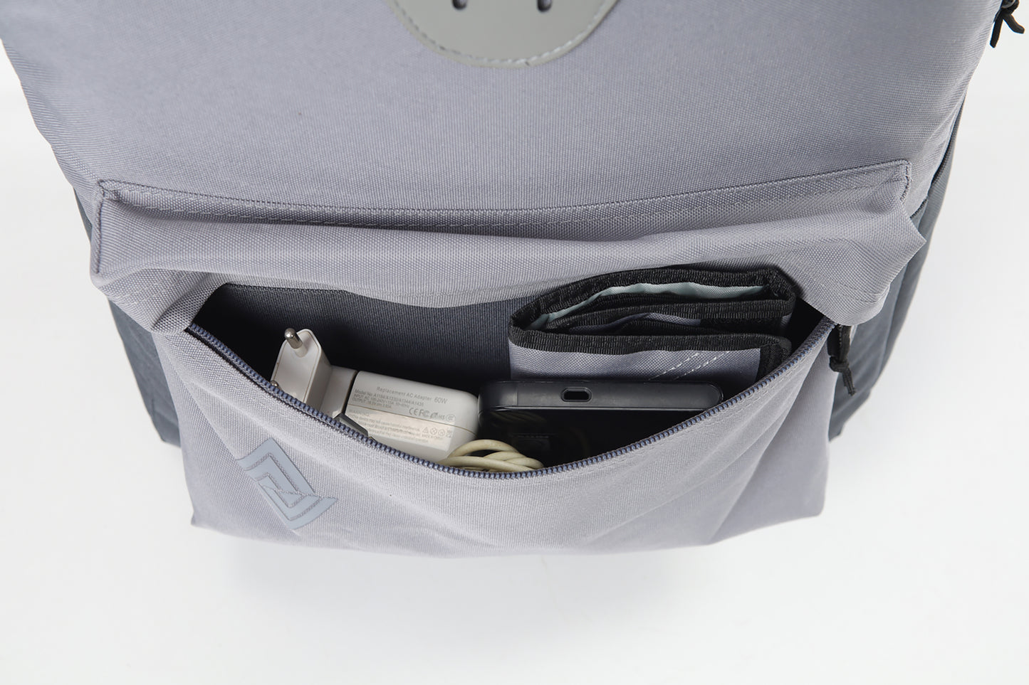 Nitro Urban Plus 28L Rucksack mit 15 Zoll Laptopfach GRAPHITE