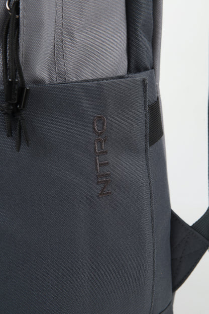 Nitro Urban Plus 28L Rucksack mit 15 Zoll Laptopfach GRAPHITE