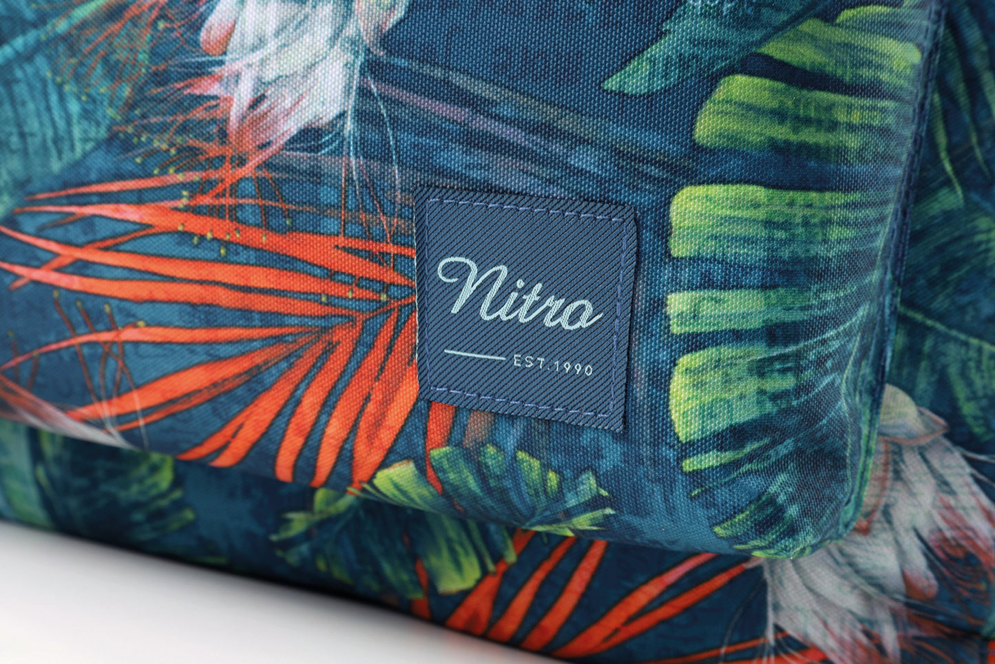 Nitro Urban Plus 28L Rucksack mit 15 Zoll Laptopfach Tropical