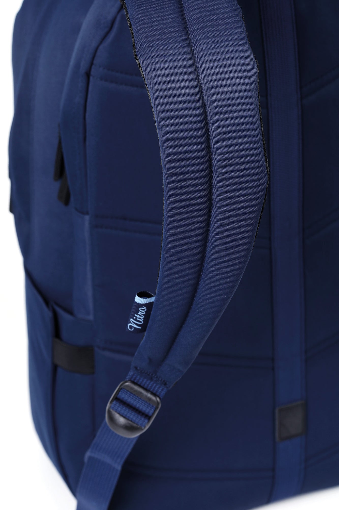 Nitro Urban Plus 28L Rucksack mit 15 Zoll Laptopfach Nightsky