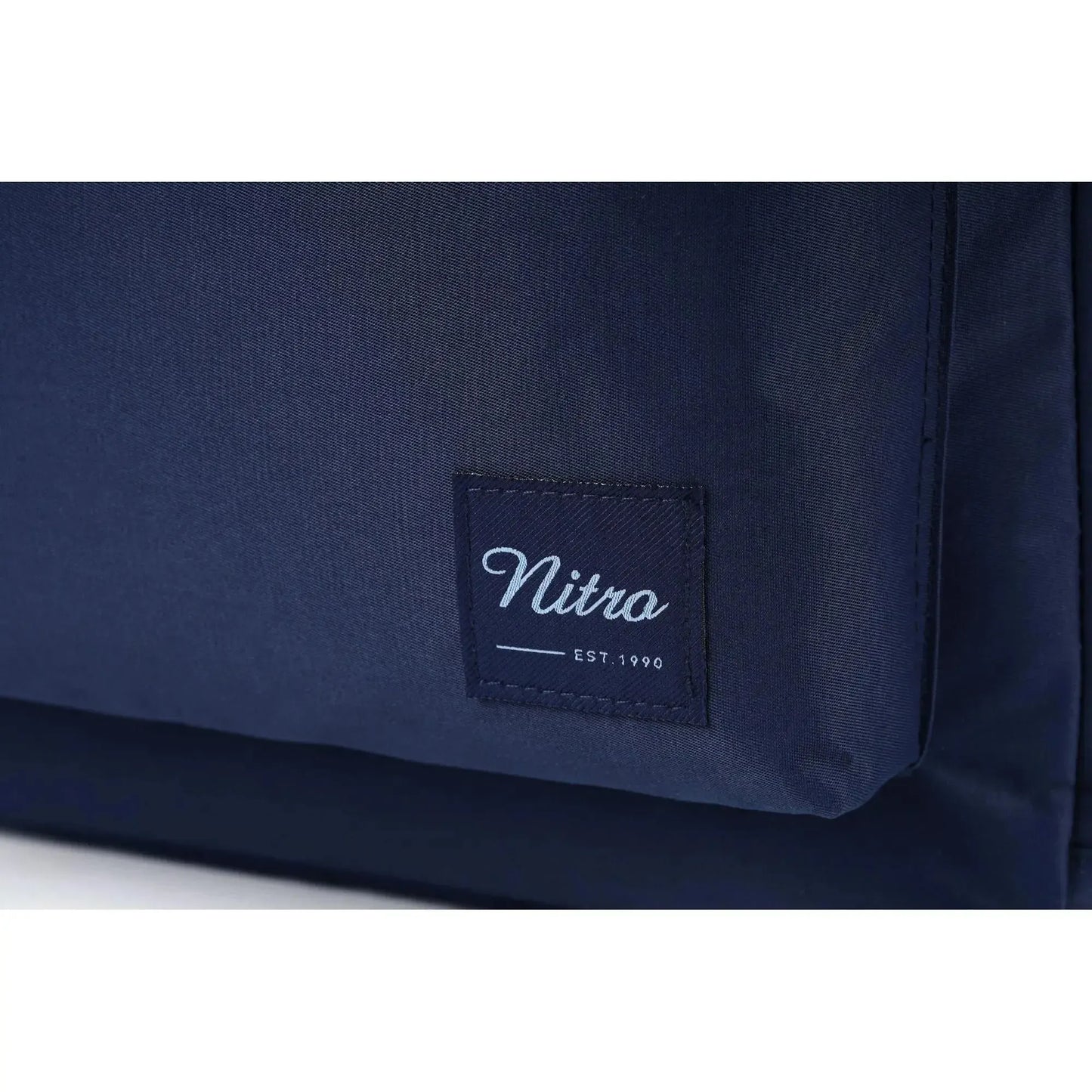 Nitro Urban Plus 28L Rucksack mit 15 Zoll Laptopfach Nightsky