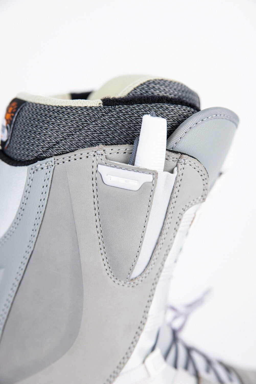 Nitro BIANCA TLS+ BOOT´25 Snowboard Boots DAMEN 2024 IRON